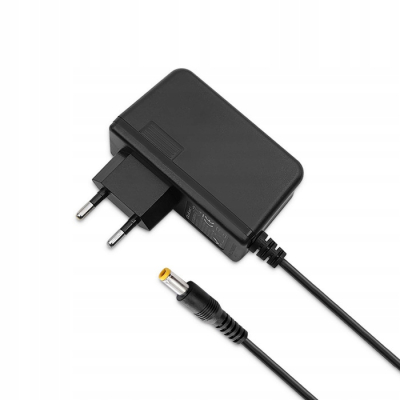 Qoltec Zasilacz wtyczkowy 18W 9V 2A 5.5*2.5