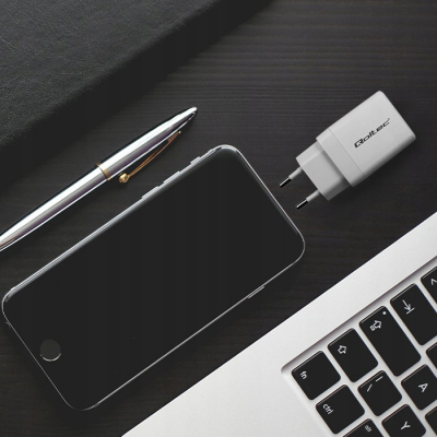 Qoltec Ładowarka sieciowa 45W GaN 5-20V 1.5-3A 1x USB-C PD 1 x USB QC 3.0