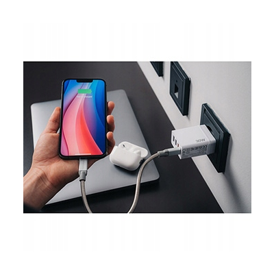 Verbatim Zasilacz / sieciowy adapter 30W, 4-portowy 1x USB-C 3x USB-A 49701