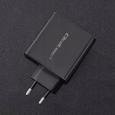 Qoltec Ładowarka sieciowa 63W 5-20V 1.5-3A USB typ C PD USB QC 3.0 Czarna