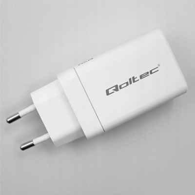 Qoltec Ładowarka sieciowa 65W GaN 5-20V 3-3.35A 2x USB-C PD 1 x USB QC 3.0