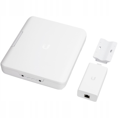 Ubiquiti USW Flex Utility zewnętrzna obudowa z zasilaczem 60W