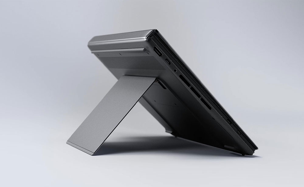 Patrząc od tyłu, ASUS Zenbook DUO ujawnia swoją zintegrowaną podpórkę.
